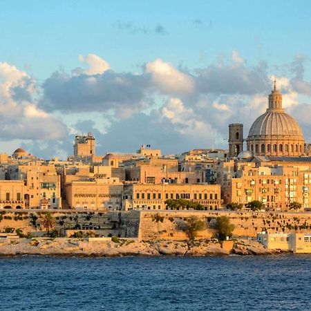 Ana Seafront Haven Apartment Gzira Exterior photo